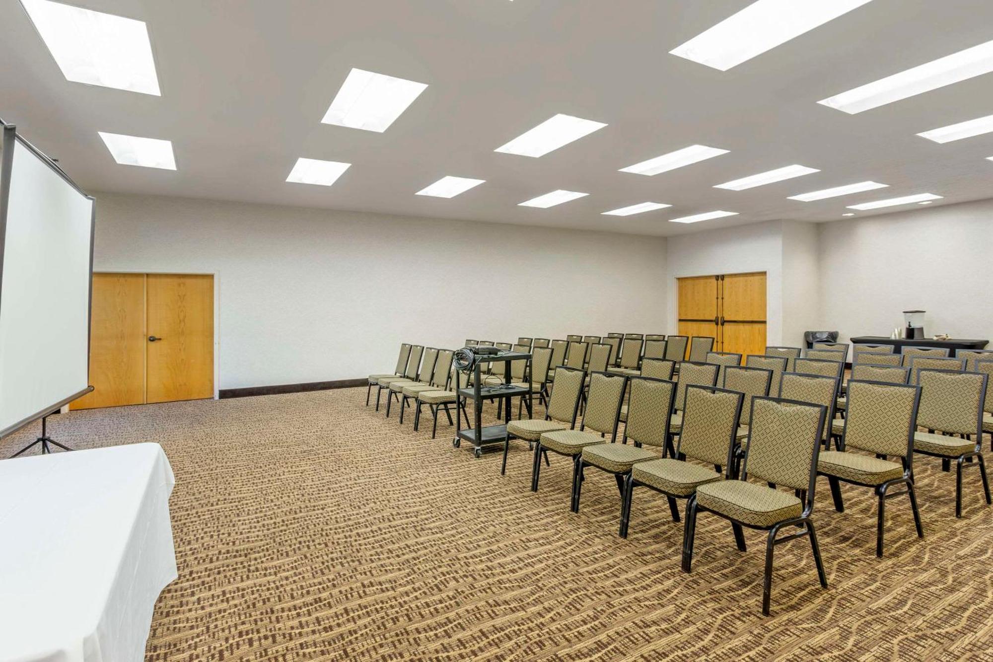 Comfort Suites Ogden Conference Center מראה חיצוני תמונה