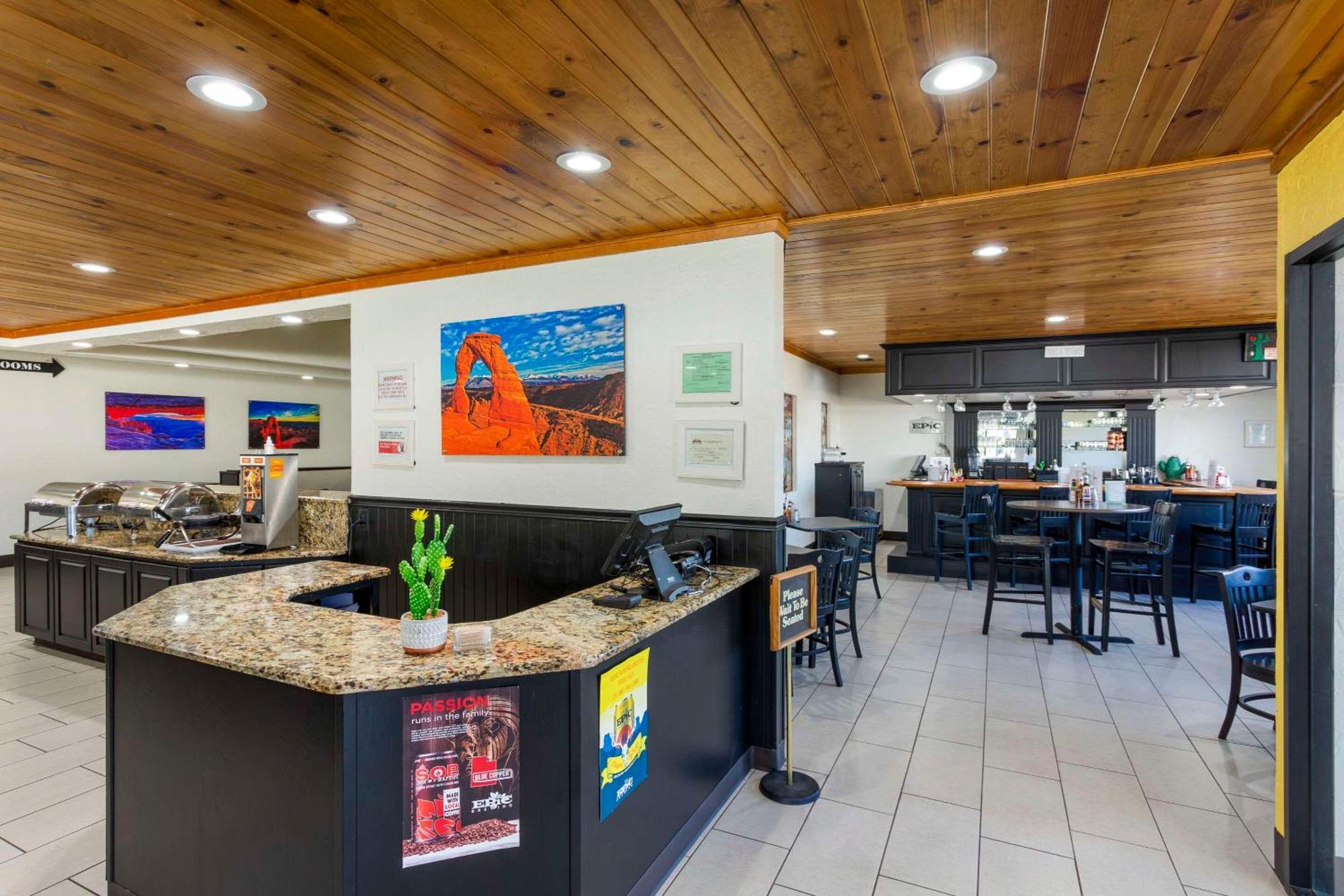 Comfort Suites Ogden Conference Center מראה חיצוני תמונה