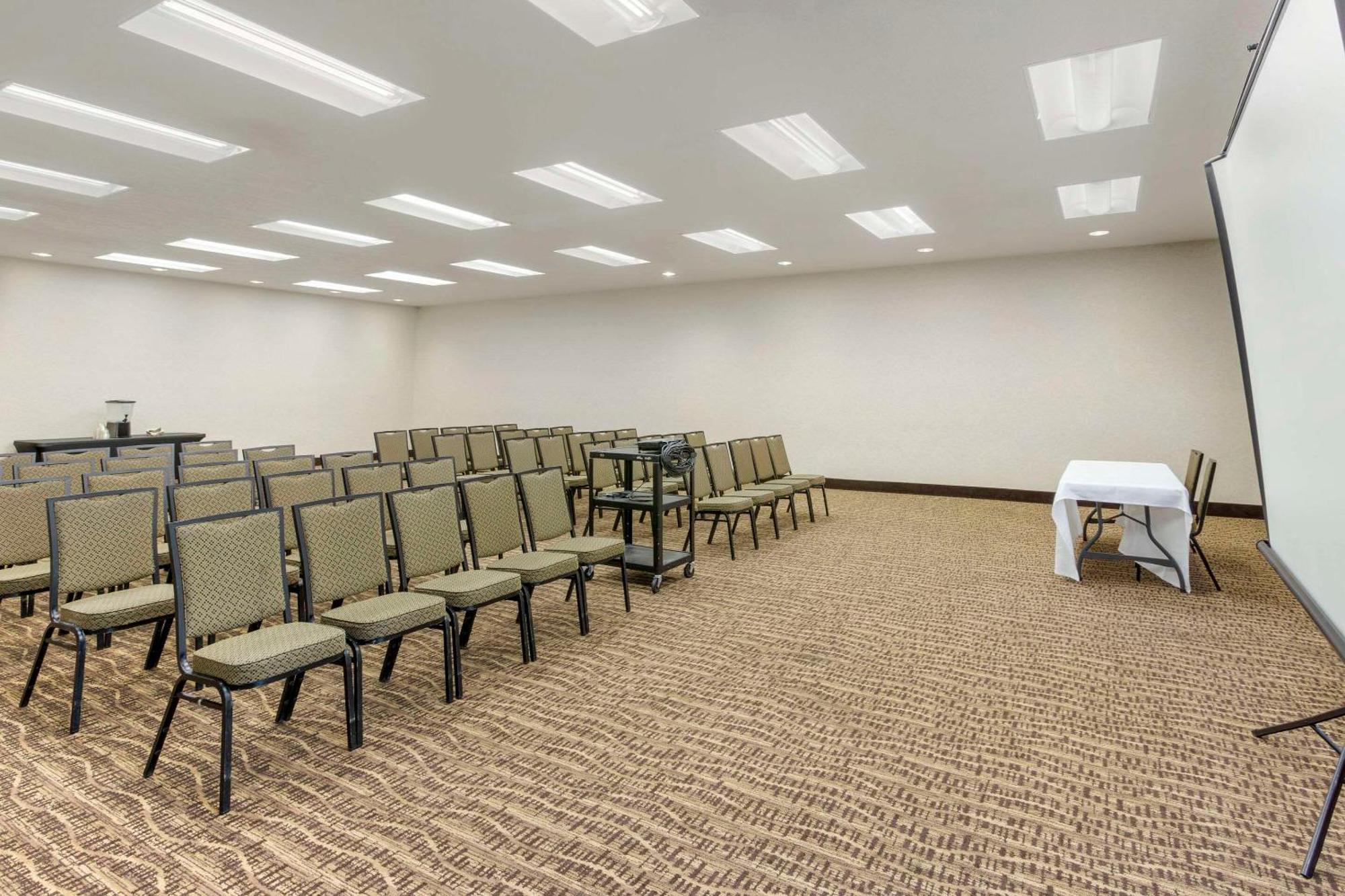 Comfort Suites Ogden Conference Center מראה חיצוני תמונה